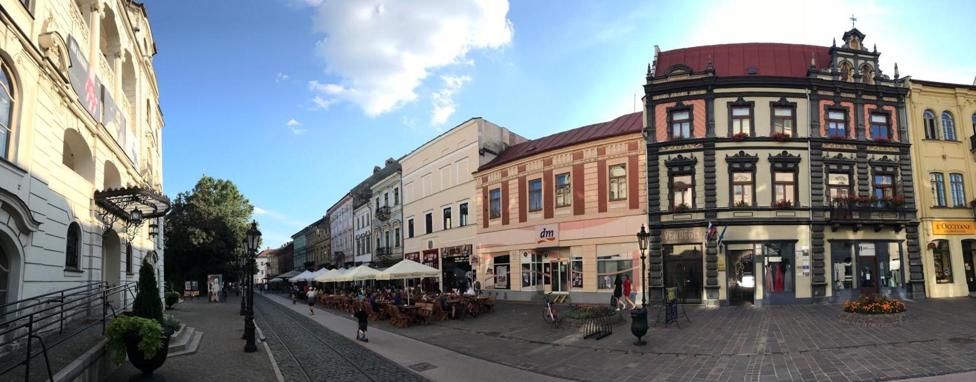 E1 Luxury Oldtown Apt - 2X Parking, Foodstore, Pcscreen, Netflix, Unlimited Music, Crib, Babychair, Fastwifi, Aircon Košice Exteriér fotografie